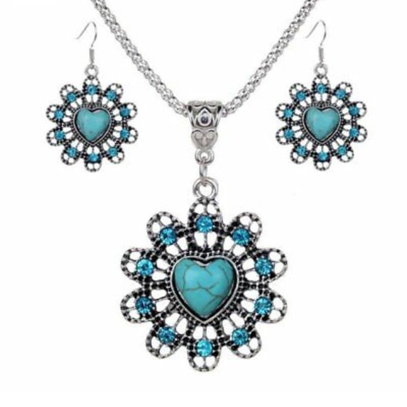 Jewelry - 🦋gorgeous vintage turquoise silver heart set